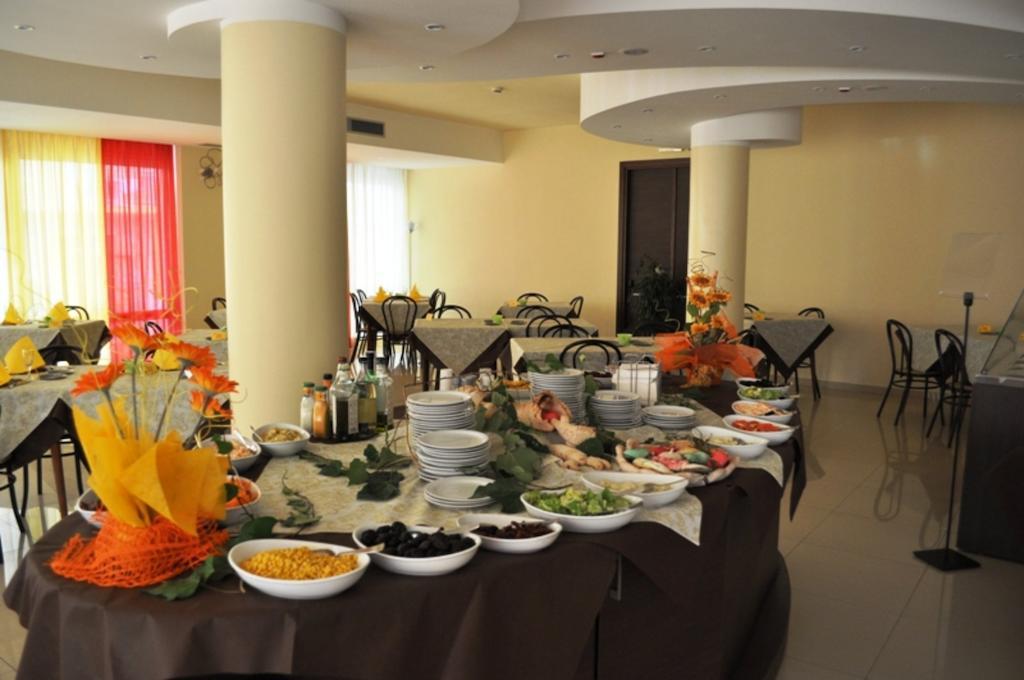 Hotel Mimosa Белариа-Игеа Марина Екстериор снимка