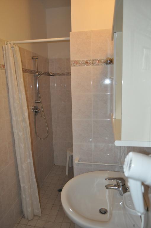 Hotel Mimosa Белариа-Игеа Марина Стая снимка