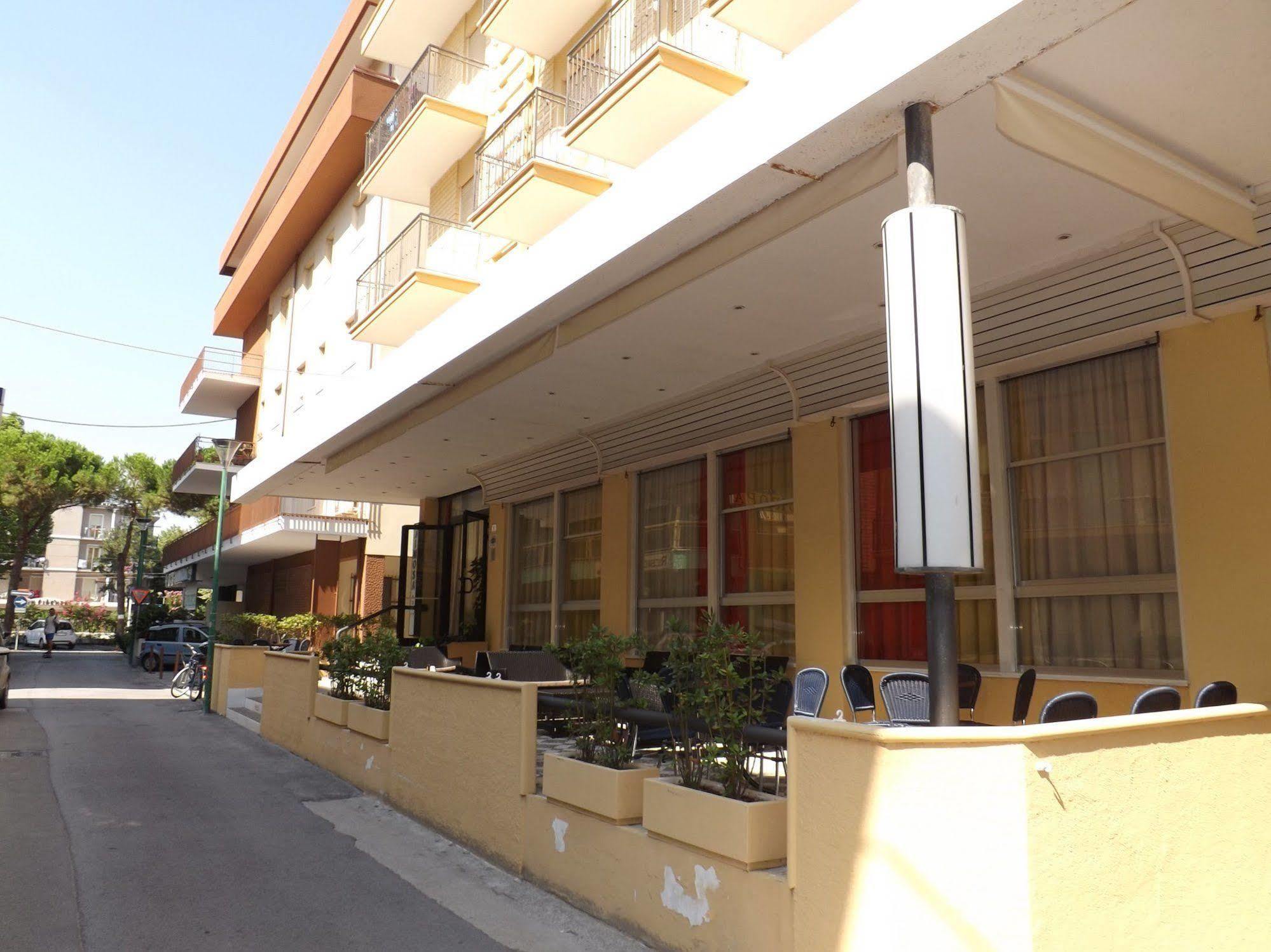 Hotel Mimosa Белариа-Игеа Марина Екстериор снимка