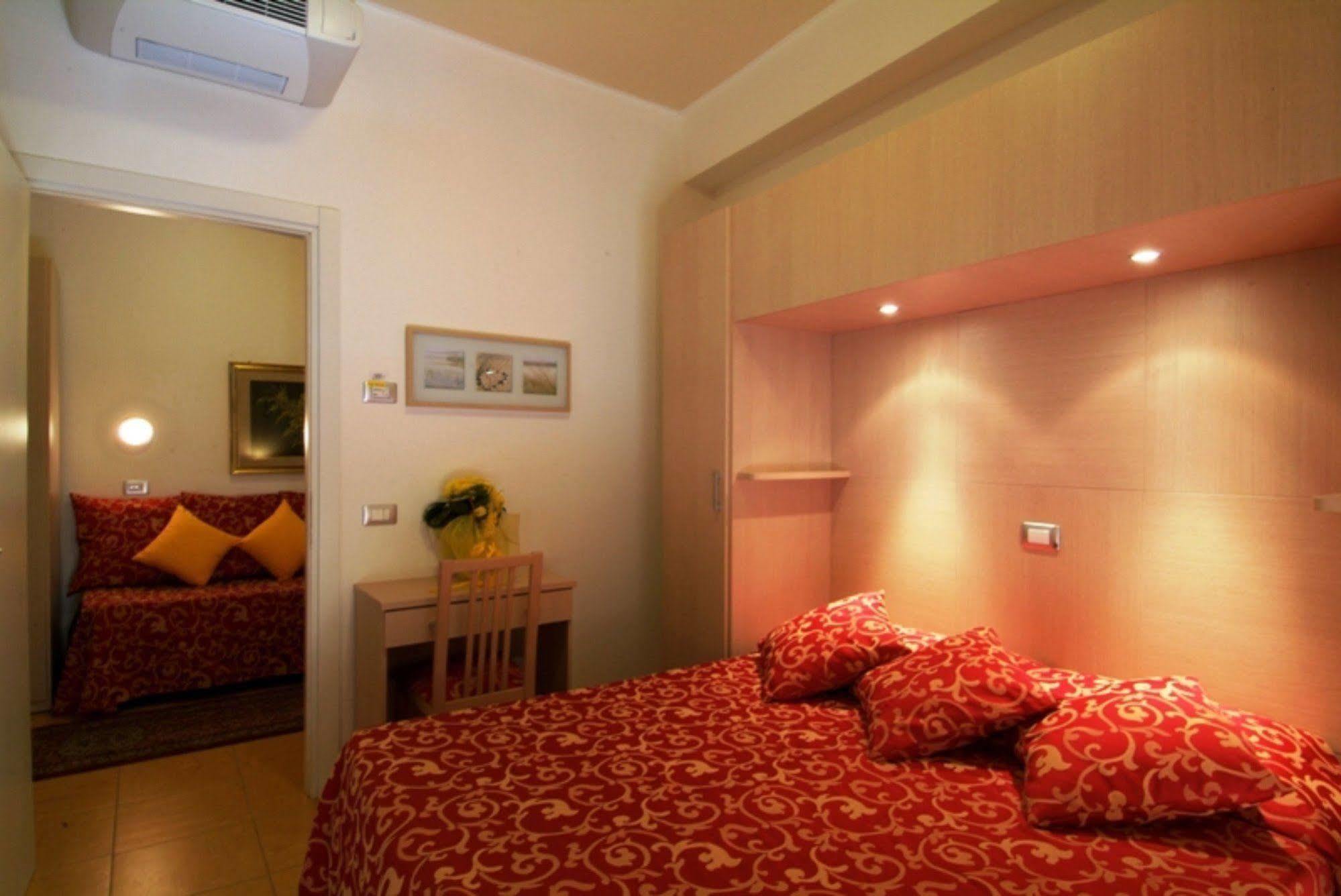 Hotel Mimosa Белариа-Игеа Марина Екстериор снимка