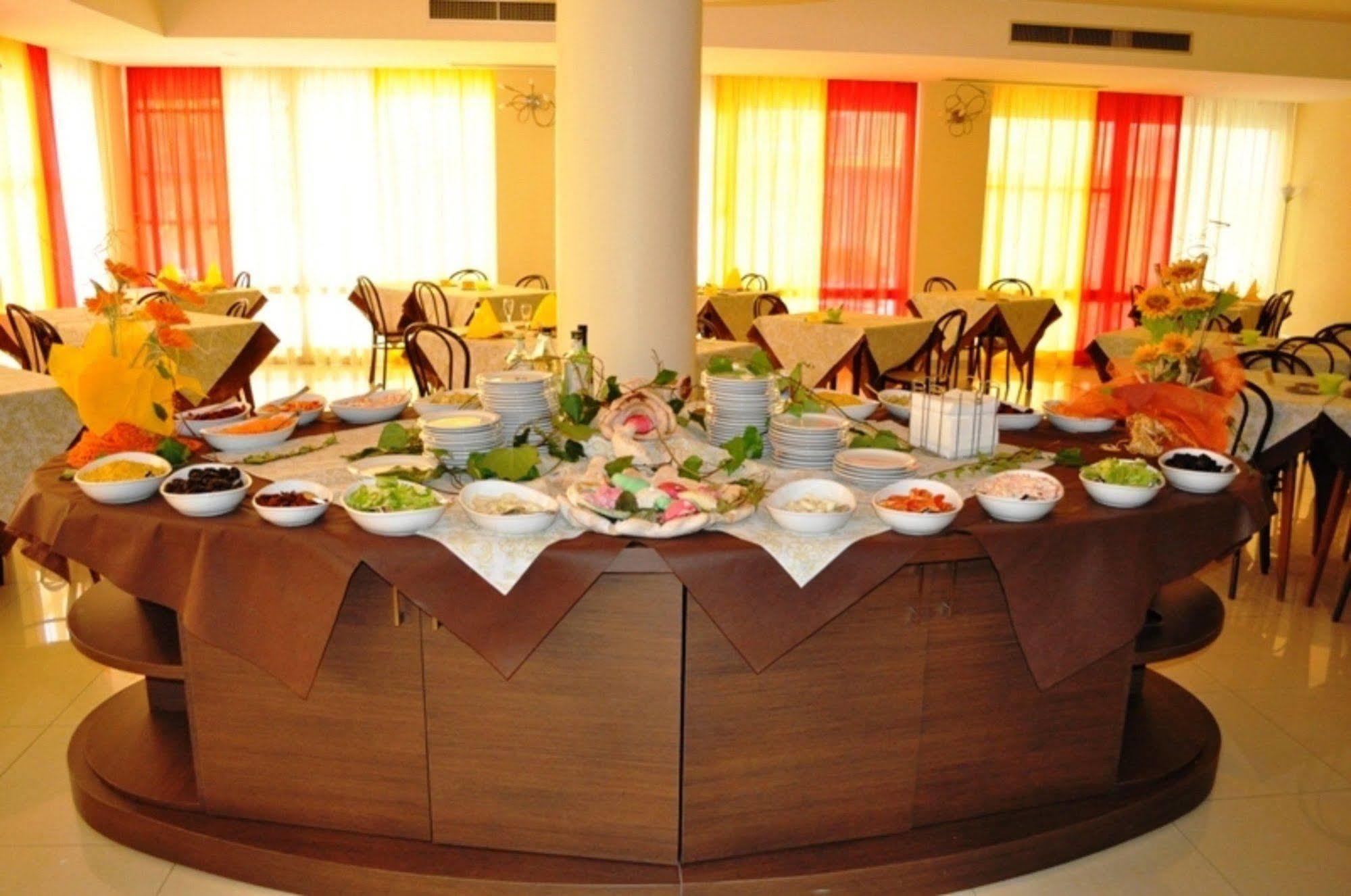 Hotel Mimosa Белариа-Игеа Марина Екстериор снимка