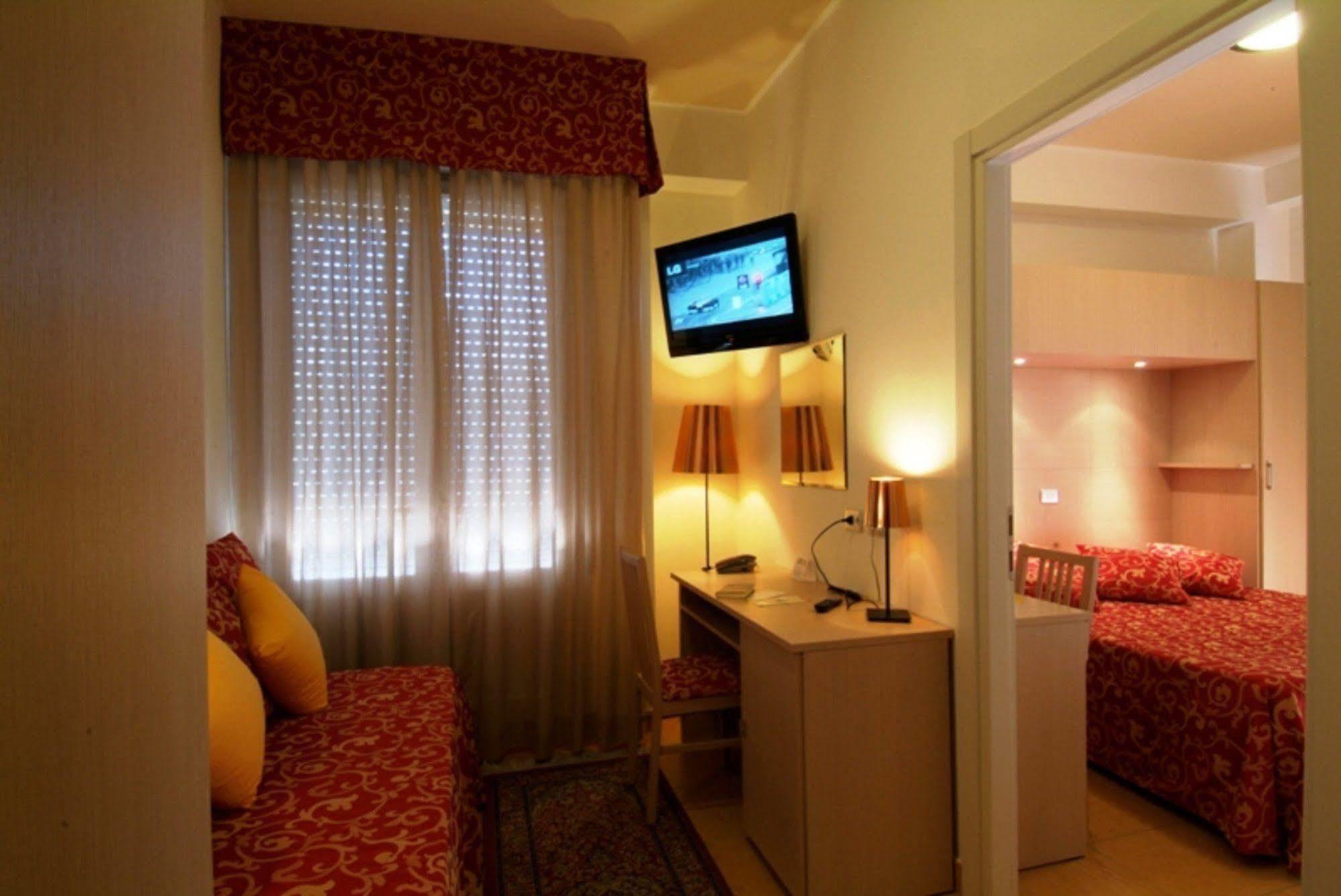 Hotel Mimosa Белариа-Игеа Марина Екстериор снимка